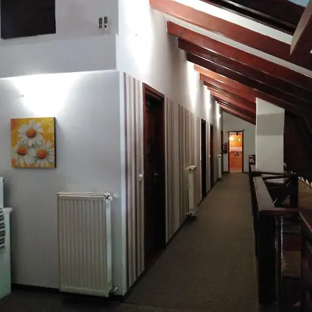 Bed & Breakfast Tavi Panzio Es Etterem Veresegyhaz