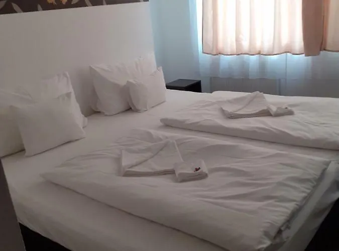 Tavi Panzio Es Etterem 3* Veresegyház